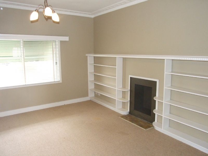 8 Coalville Road, Moe VIC 3825