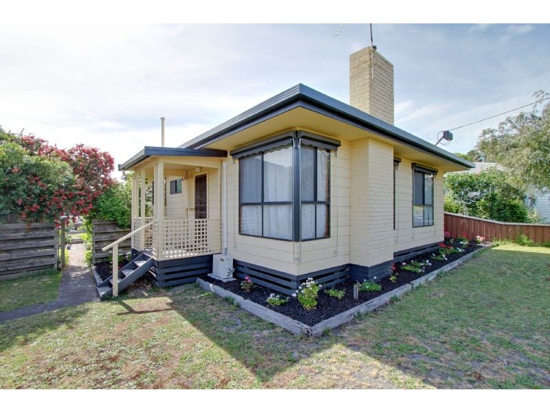37 Alexander Avenue, Moe VIC 3825