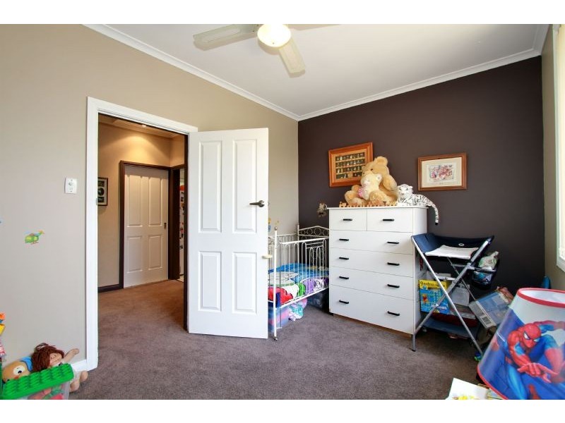 37 Alexander Avenue, Moe VIC 3825