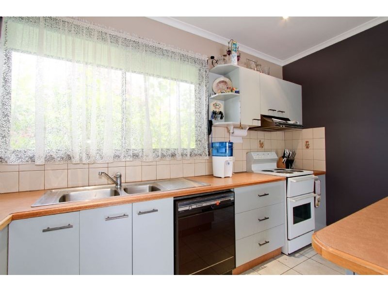 37 Alexander Avenue, Moe VIC 3825