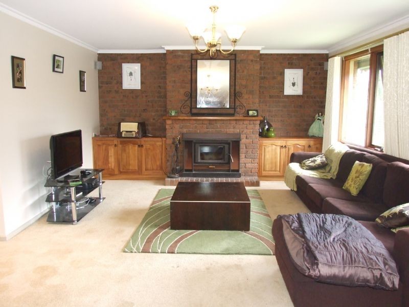 11 Burnside Street, Moe VIC 3825