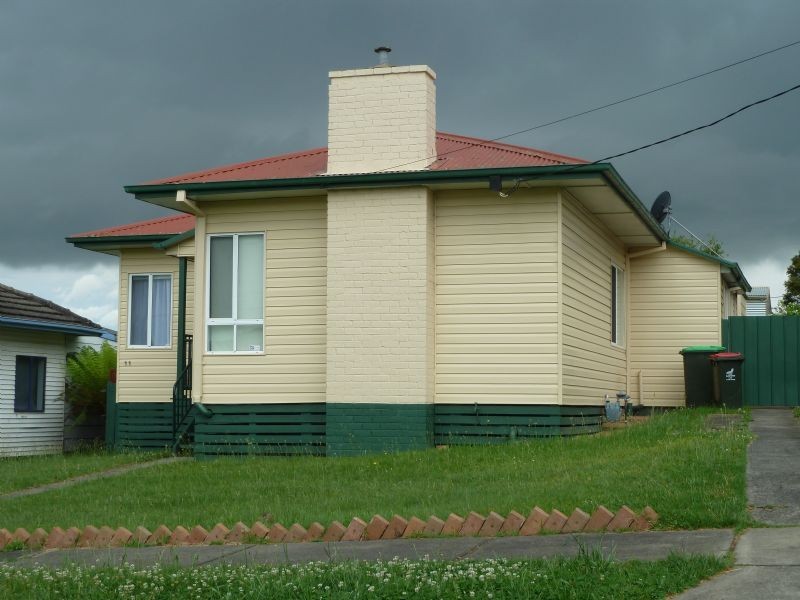11 Pruden Street, Moe VIC 3825
