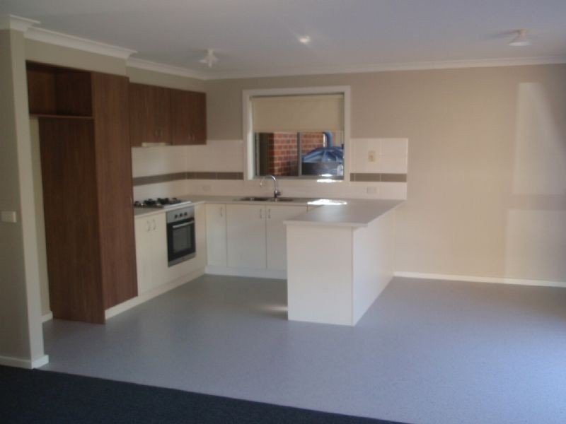 Unit 1 & 2 105 Service Road, Moe VIC 3825