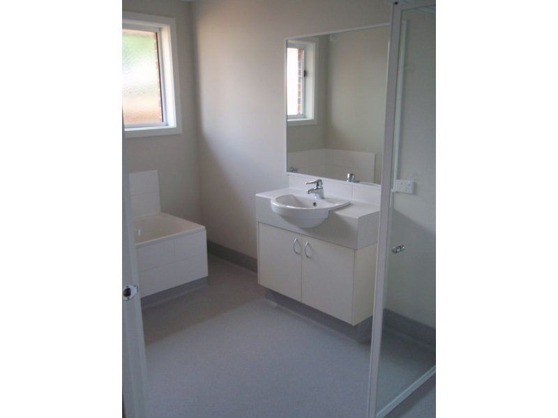 Unit 1 & 2 105 Service Road, Moe VIC 3825