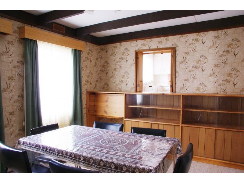 35 Alexander Avenue, Moe VIC 3825