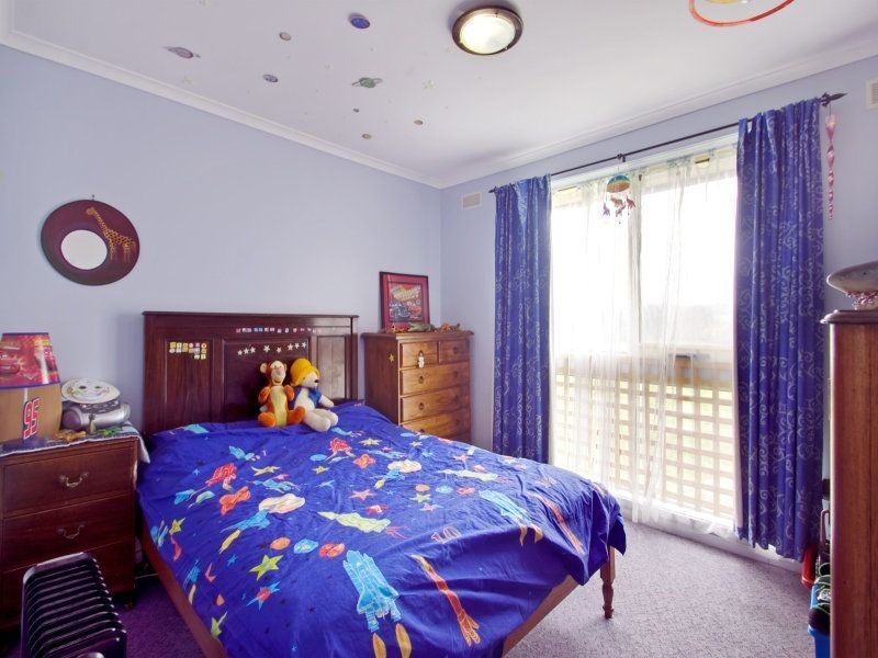 15 Links Road, Newborough VIC 3825