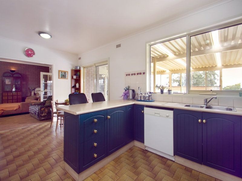 15 Links Road, Newborough VIC 3825