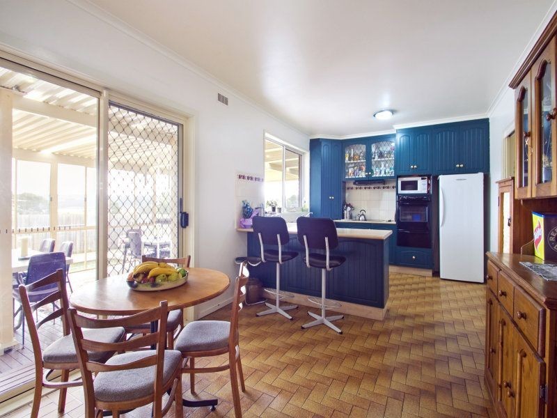 15 Links Road, Newborough VIC 3825