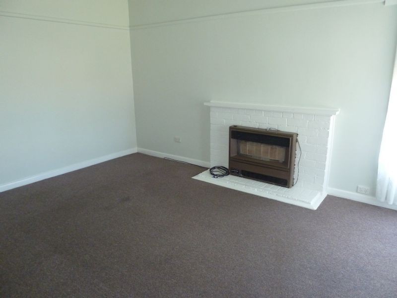 81 Hampton Street, Moe VIC 3825
