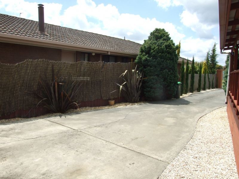 1 Rollo Court, Newborough VIC 3825