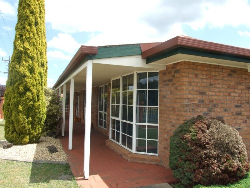 1 Rollo Court, Newborough VIC 3825