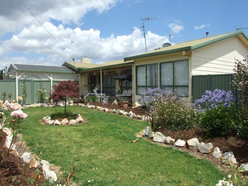 35 Newark Avenue, Newborough VIC 3825