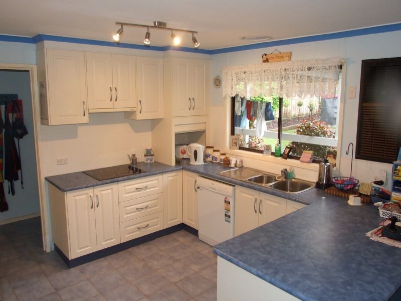 22 Fairway Drive, Yallourn Heights, Newborough VIC 3825