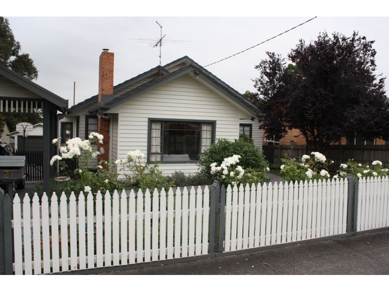 21 Durham Road, Newborough VIC 3825