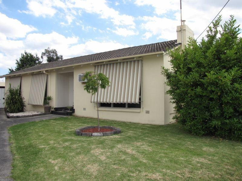 27 Northern Avenue, Newborough VIC 3825