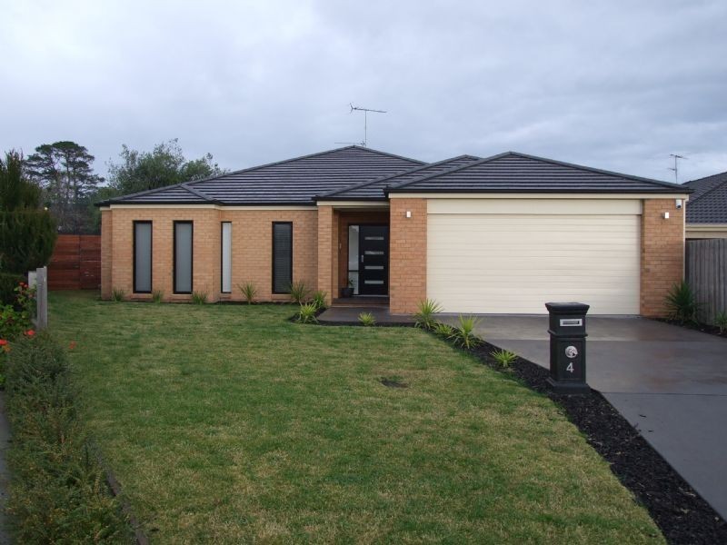 4 Rafter Court, Moe VIC 3825