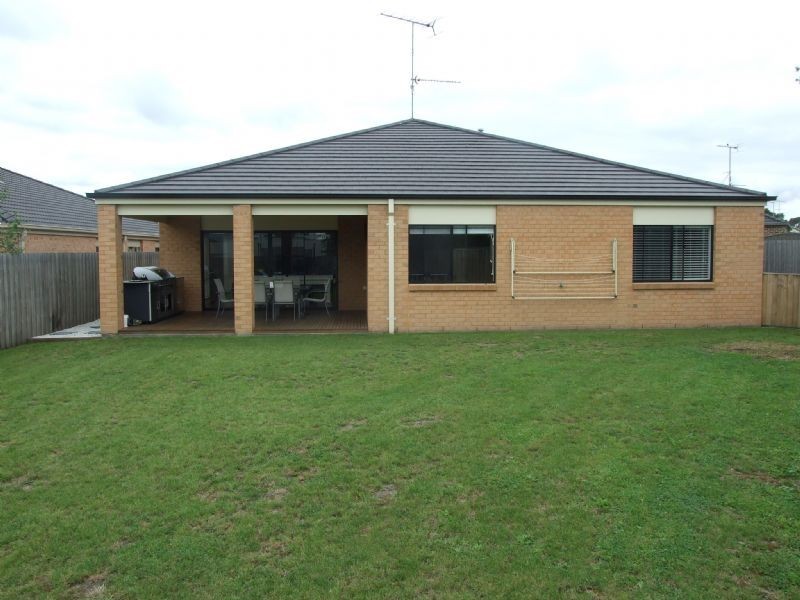 4 Rafter Court, Moe VIC 3825