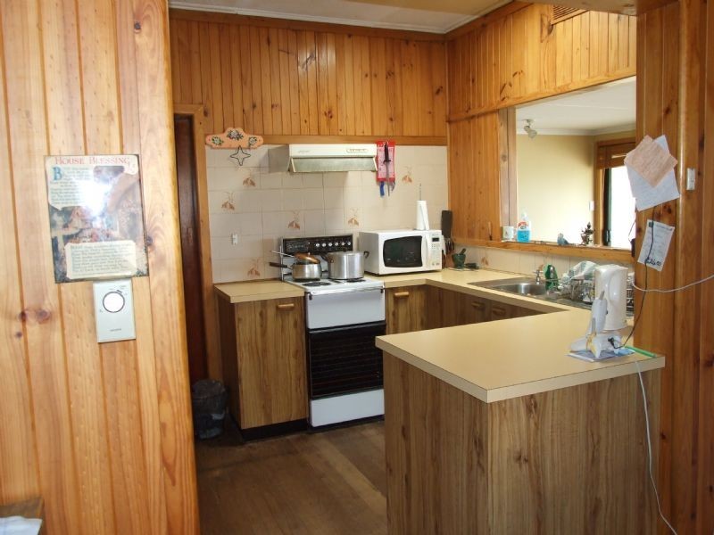 132 Service Road, Moe VIC 3825