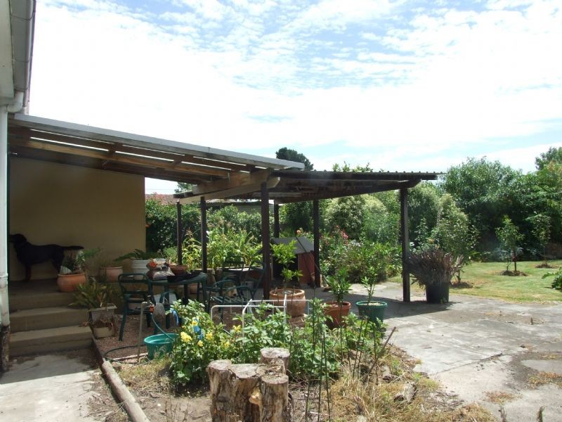 132 Service Road, Moe VIC 3825