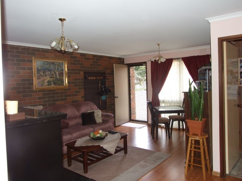 3/5 Hyland Street, Moe VIC 3825