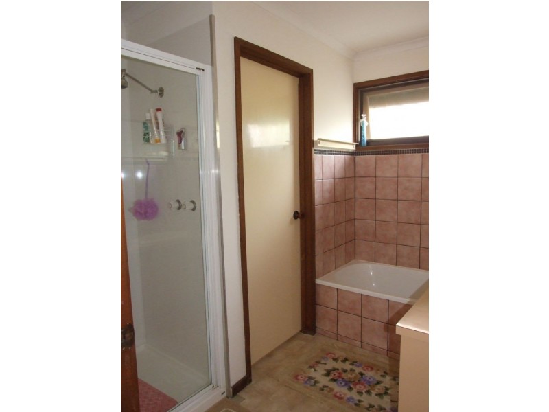 3/5 Hyland Street, Moe VIC 3825