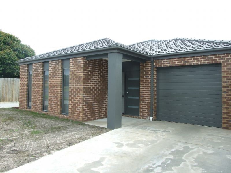 1/4 Linton Avenue, Moe VIC 3825