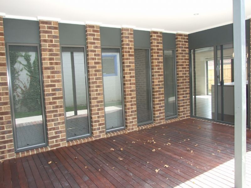 1/4 Linton Avenue, Moe VIC 3825