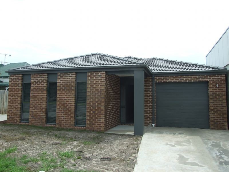 1/4 Linton Avenue, Moe VIC 3825