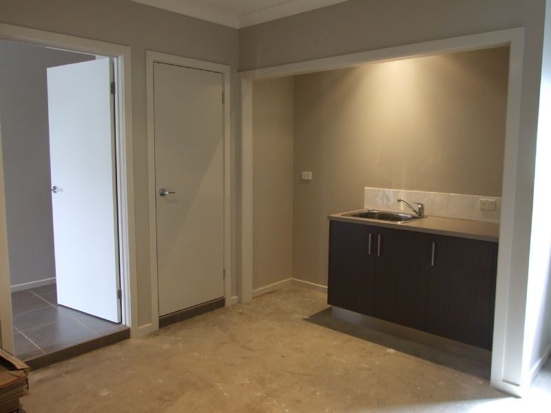 1/4 Linton Avenue, Moe VIC 3825