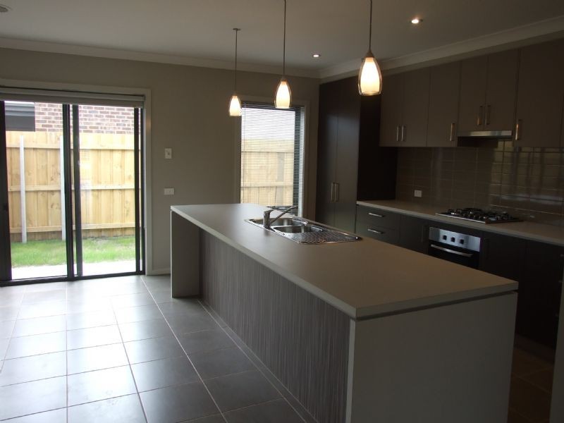 1/4 Linton Avenue, Moe VIC 3825