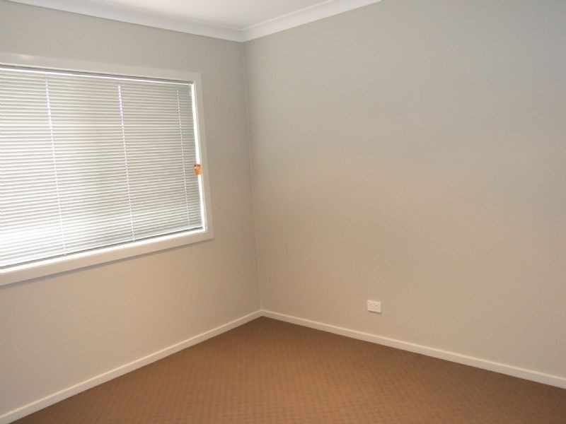 1/4 Linton Avenue, Moe VIC 3825