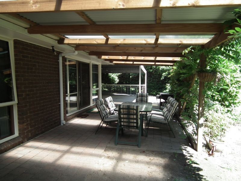 60 Meadow Lane, Newborough VIC 3825