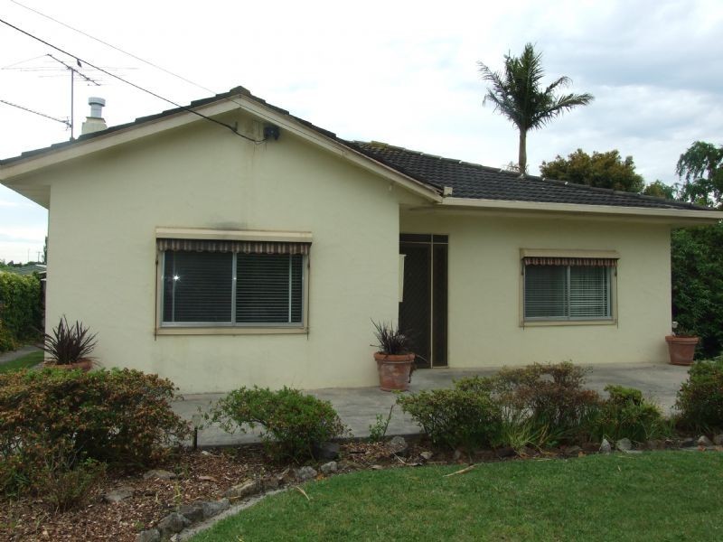 8 Coalville Road, Moe VIC 3825