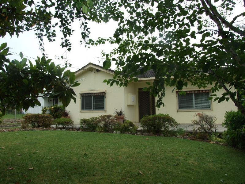 8 Coalville Road, Moe VIC 3825