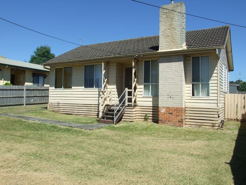 79 Service Road, Moe VIC 3825