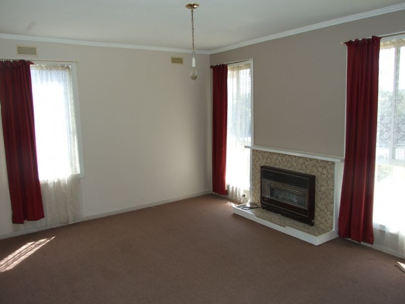 79 Service Road, Moe VIC 3825