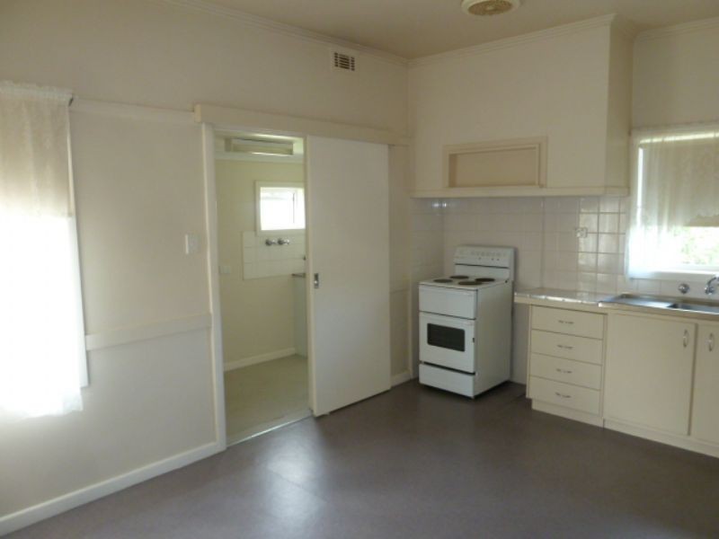 26 Hampton Street, Moe VIC 3825