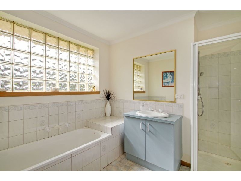 12 Catani Court, Newborough VIC 3825