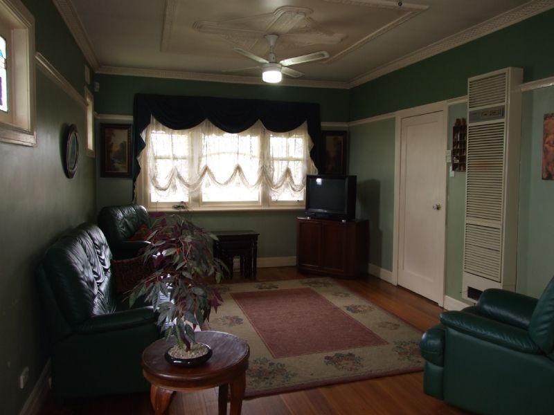 25 Railway Crescent, Moe VIC 3825