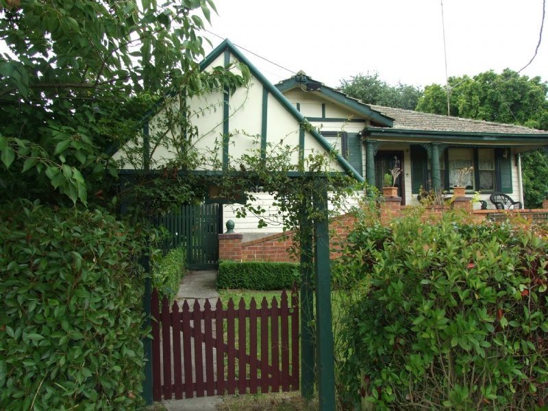 25 Railway Crescent, Moe VIC 3825