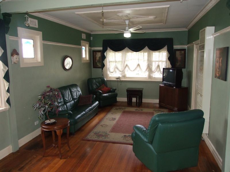25 Railway Crescent, Moe VIC 3825