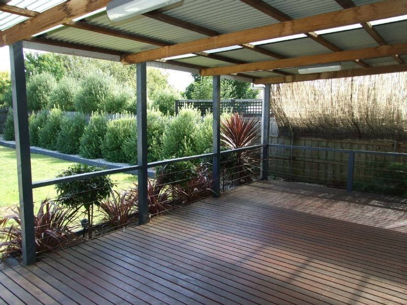 9 Mirboo Street, Newborough VIC 3825