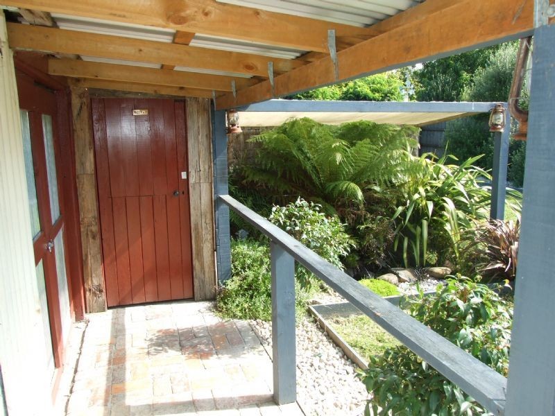 9 Mirboo Street, Newborough VIC 3825