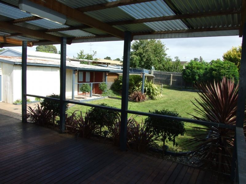 9 Mirboo Street, Newborough VIC 3825