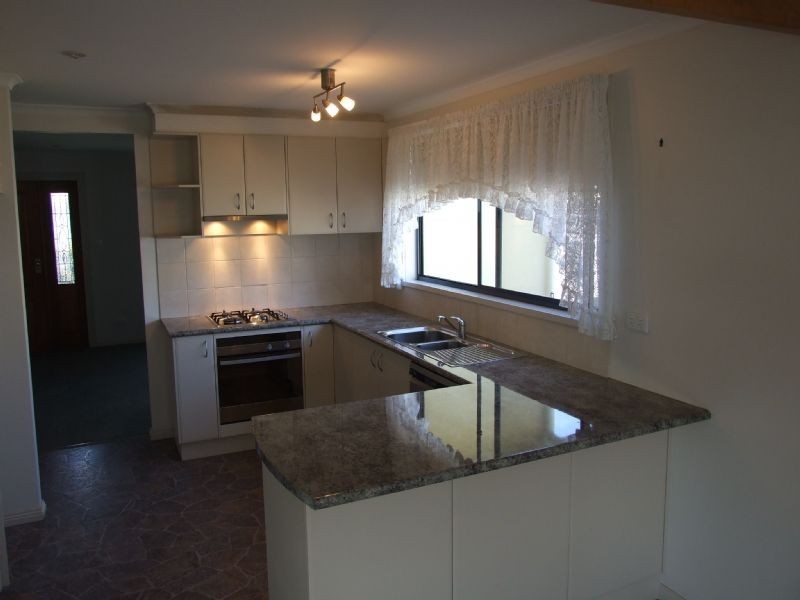 9 Mirboo Street, Newborough VIC 3825