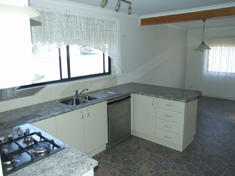 9 Mirboo Street, Newborough VIC 3825