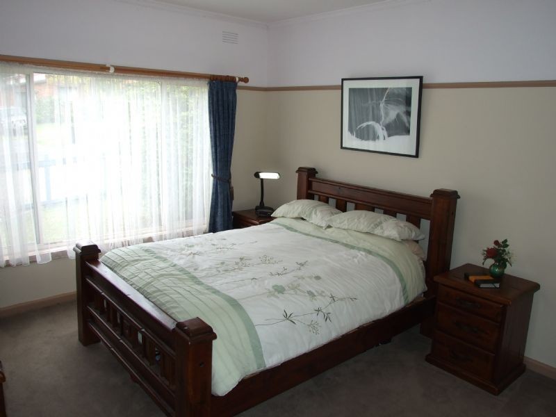5 Durham Road, Newborough VIC 3825