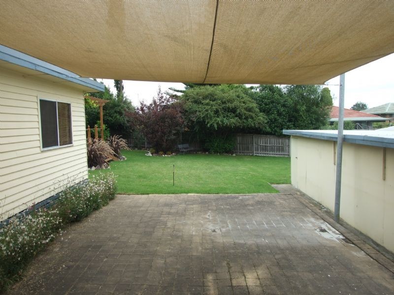 5 Durham Road, Newborough VIC 3825
