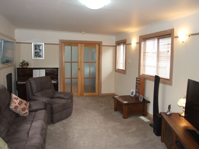 5 Durham Road, Newborough VIC 3825