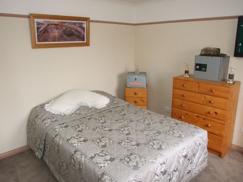 5 Durham Road, Newborough VIC 3825